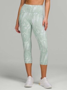 Lululemon Swift Speed High-Rise Crop 21" Legging, Size 0